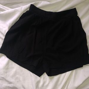 HM Black Shorts